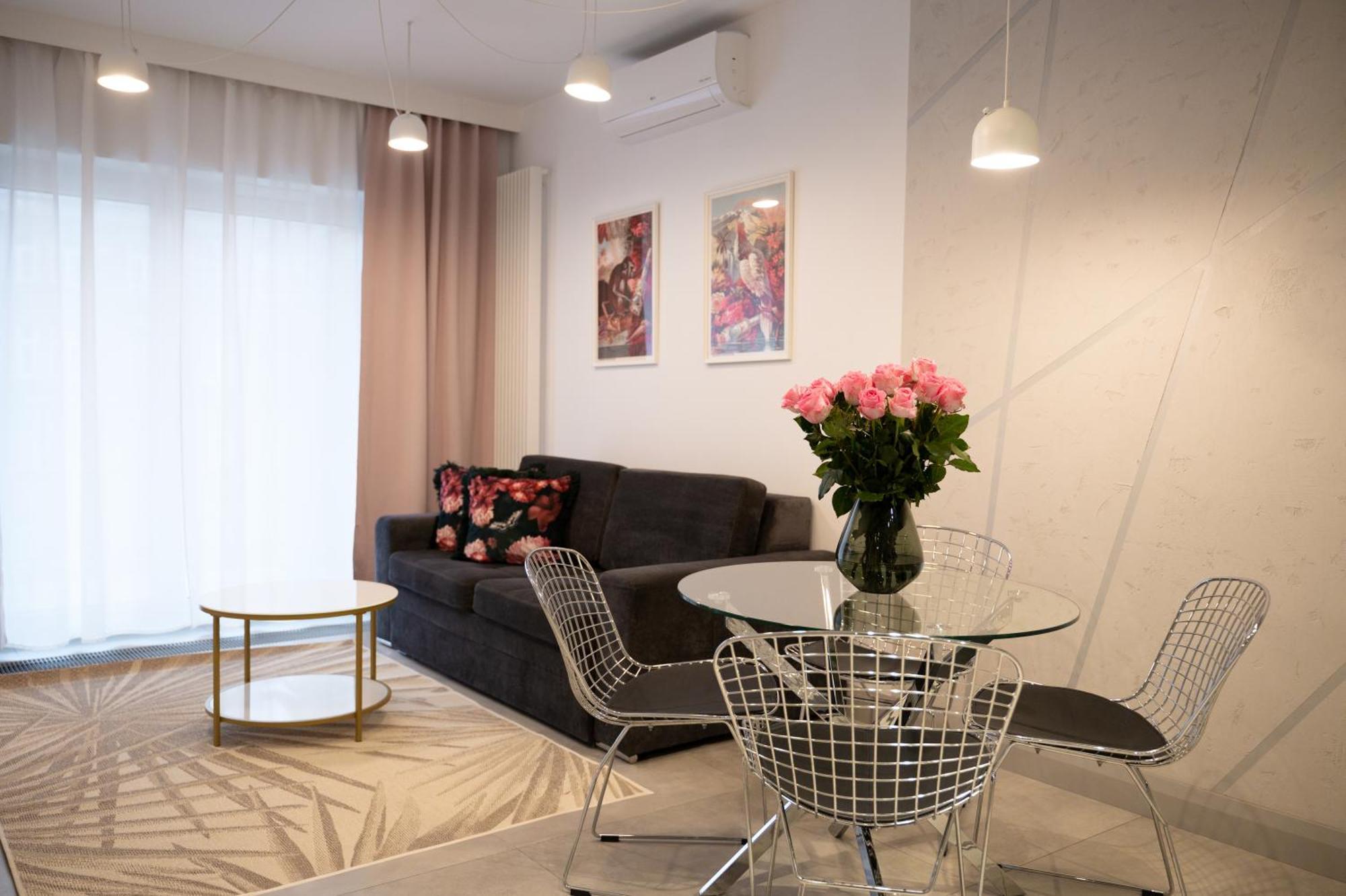 Mennica Residence - Grzybowska 43A Warszawa Exteriör bild